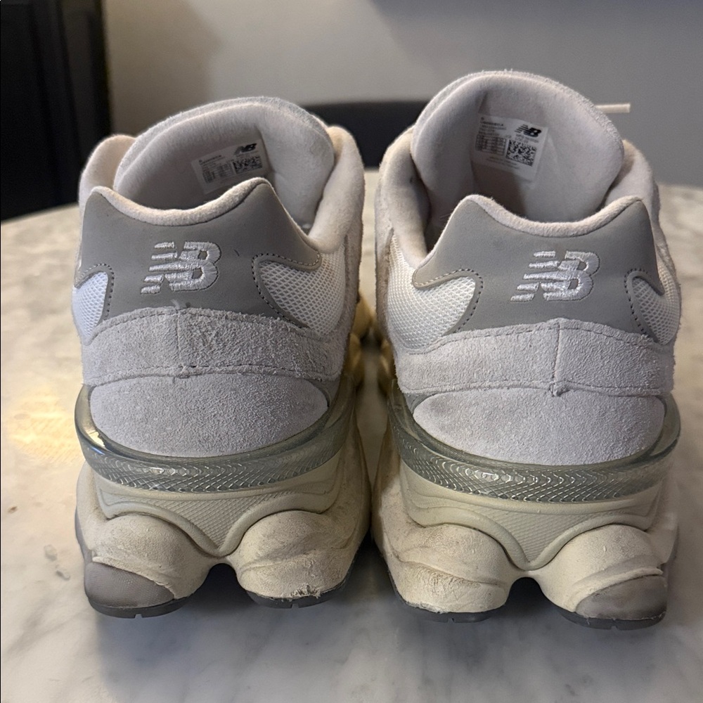 New Balance 9060 - Picture 5 of 8